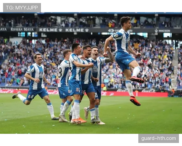 西甲球队借力快速反击战术强势回暖，表现引人关注