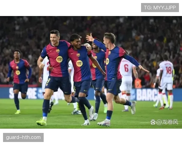 西甲天空蓝荣耀呈现强势开局,球队备战冠军争夺战状态回暖 西甲天空蓝荣耀呈现强势开局,球队备战冠军争夺战状态回暖