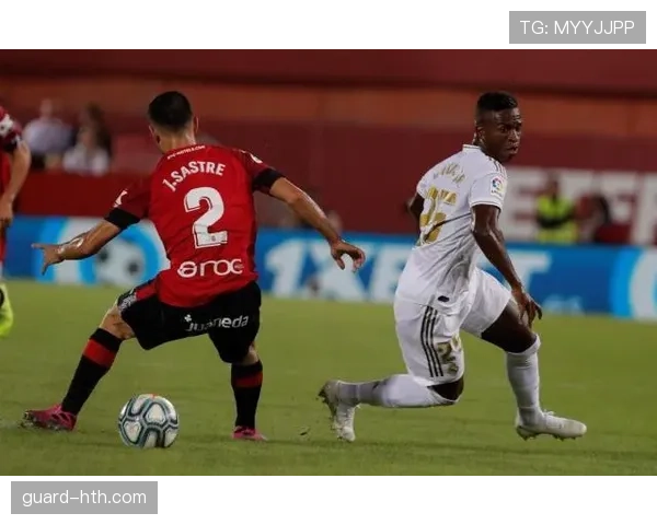 维尼修斯：从速度型边锋到全面进攻核心的生涯转型解析